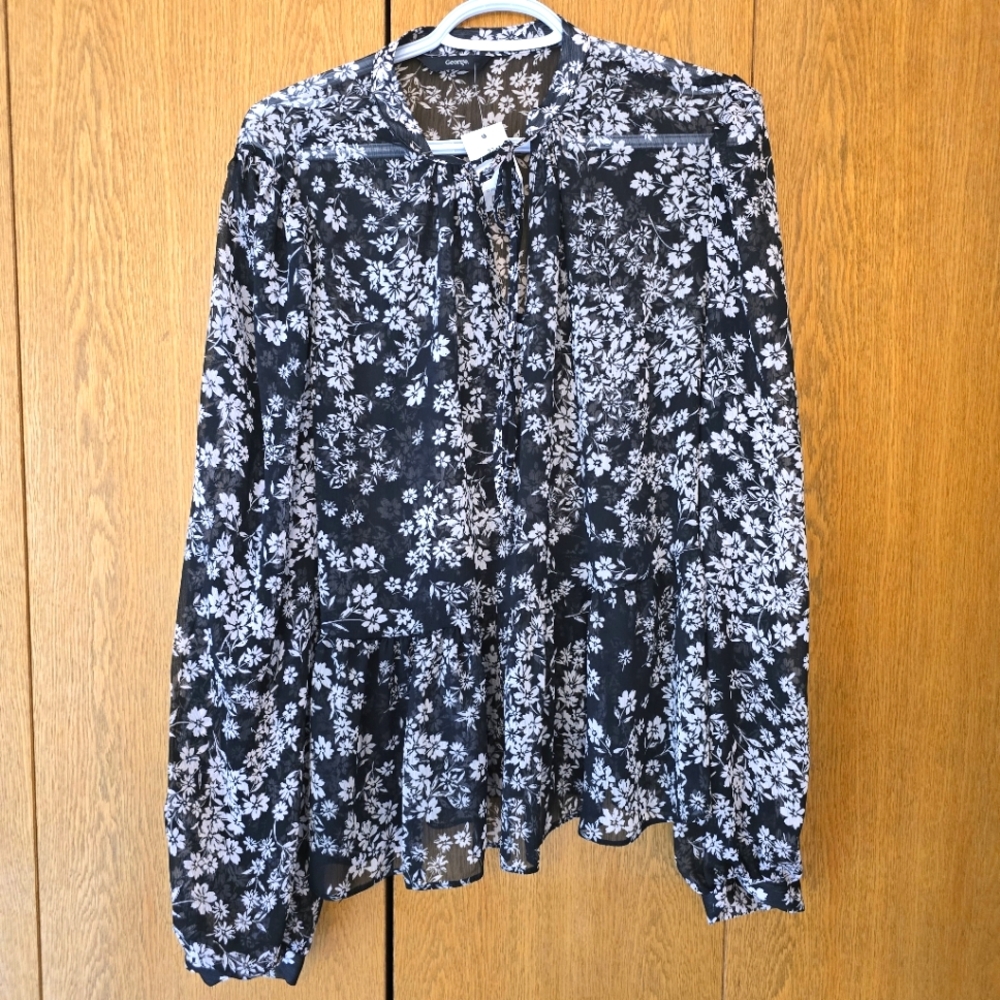 Floral Black and White Women's Top, NWT Size 18